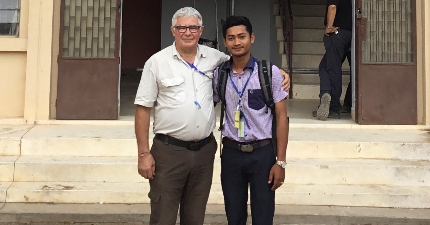 Yannick Dupont avec Lenoun, un jeune diplômé de PSE 