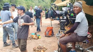 Daing Keo, professeur à PSE, sur le tournage du film Onoda, 10000 nuits dans la jungle