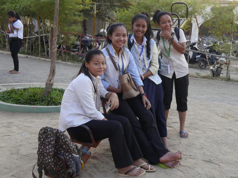 Des élèves de l'école Pour un Sourire d'Enfant à Phnom Penh