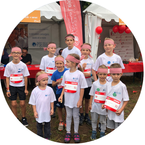 Des enfants participent à une course solidaire en faveur de PSE Des enfants participent à une course solidaire en faveur de PSE