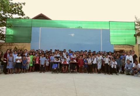 Photo de groupe lors de l'inauguration du mur de Frontball en 2019 Photo de groupe lors de l'inauguration du mur de Frontball en 2019