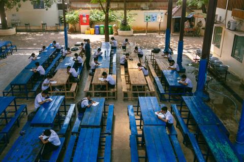 Enfants qui font leurs devoirs à PSE Enfants qui font leurs devoirs à PSE