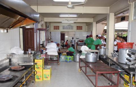 La grande machine qu'est la cantine de PSE